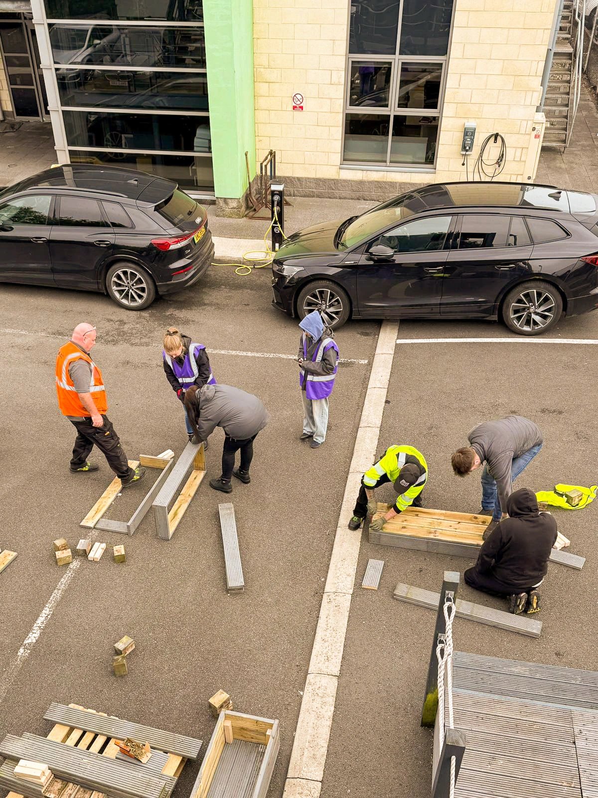 From Pallets to Planters – Creating Upcycled Garden Planters for a Sustainable Future