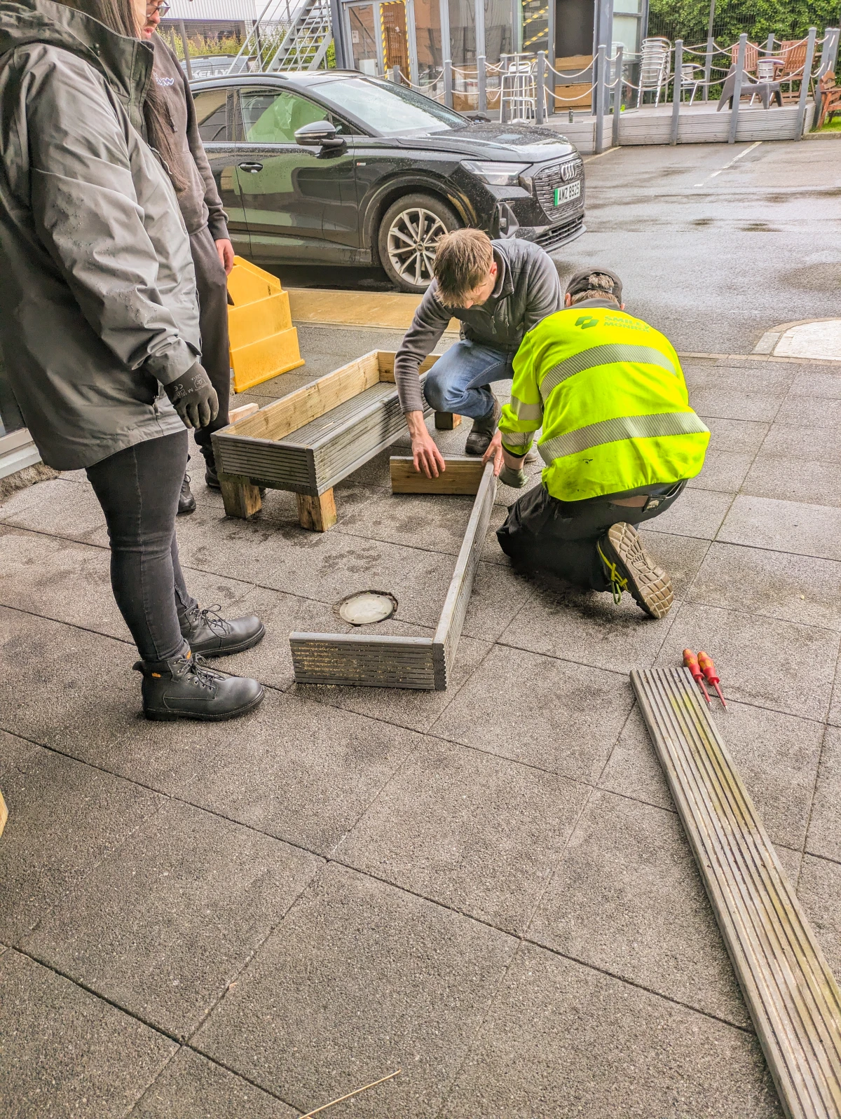 From Pallets to Planters – Creating Upcycled Garden Planters for a Sustainable Future