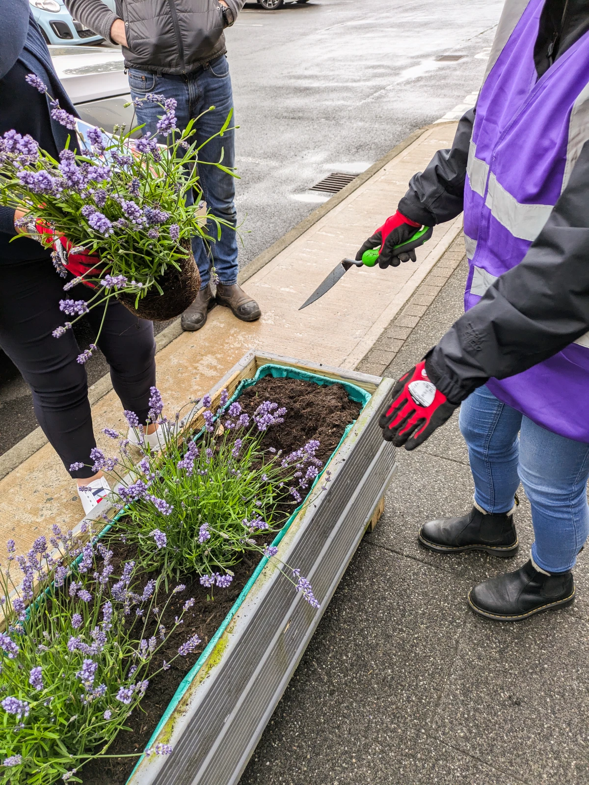 From Pallets to Planters – Creating Upcycled Garden Planters for a Sustainable Future