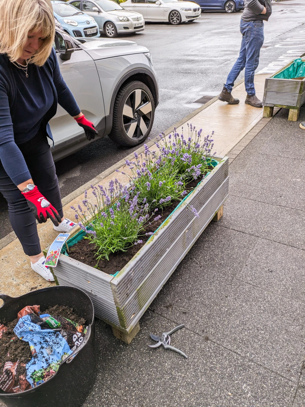 From Pallets to Planters – Creating Upcycled Garden Planters for a Sustainable Future