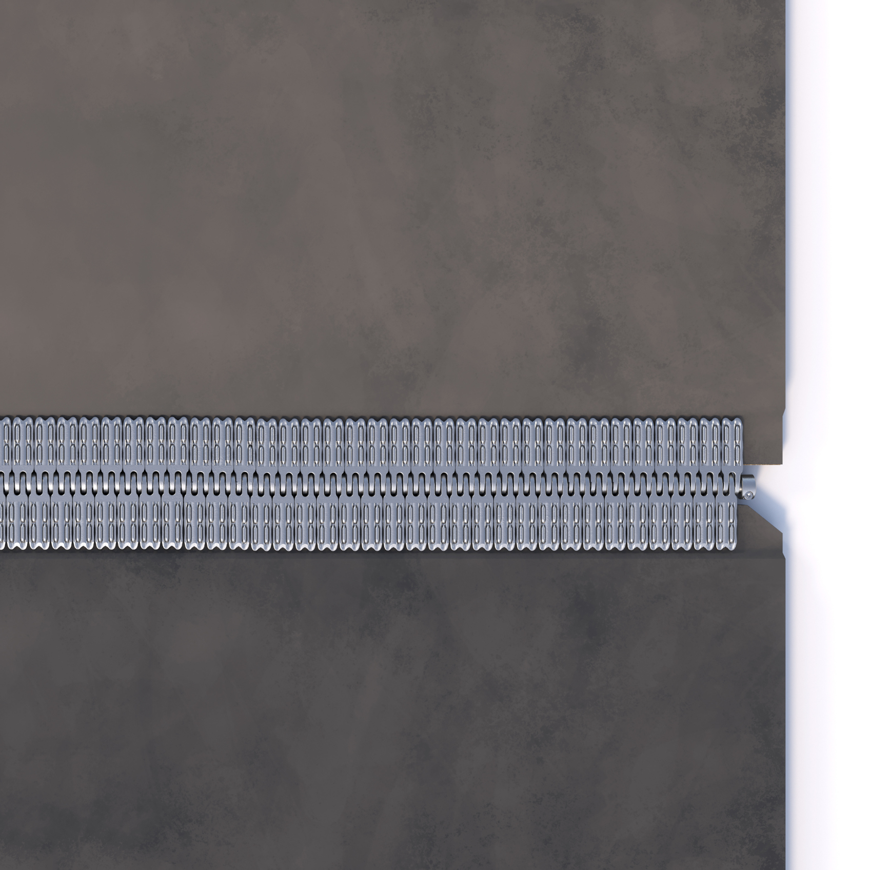 Primer plano de una articulación de bisagra metálica que conecta dos superficies planas oscuras, con un pasador visible que fija la bisagra en su lugar. El diseño de la bisagra presenta dientes entrelazados a lo largo de la costura.